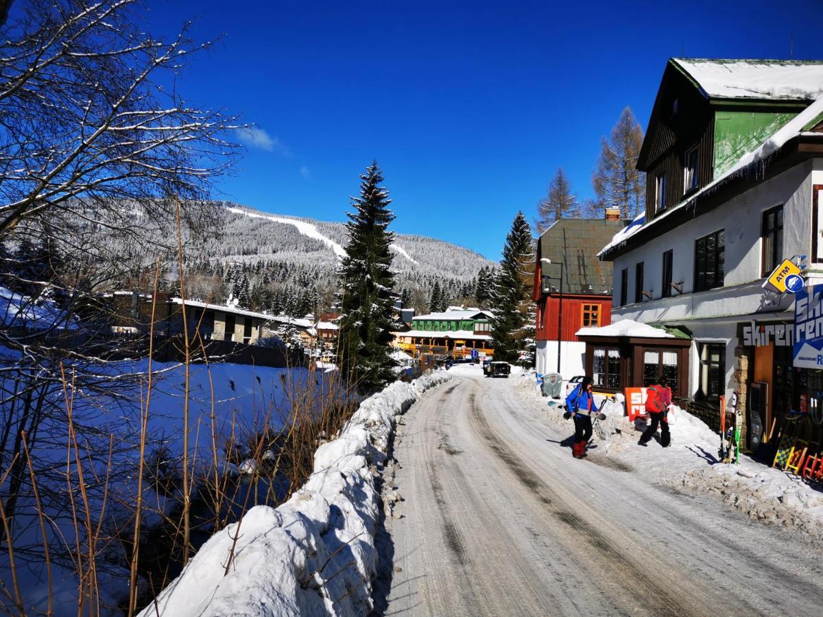 Hostel Fortuna Špindlerŭv Mlýn Exteriör bild