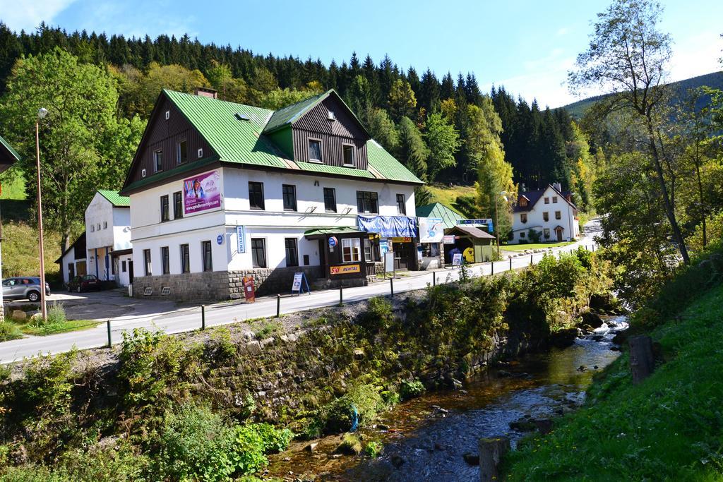 Hostel Fortuna Špindlerŭv Mlýn Exteriör bild