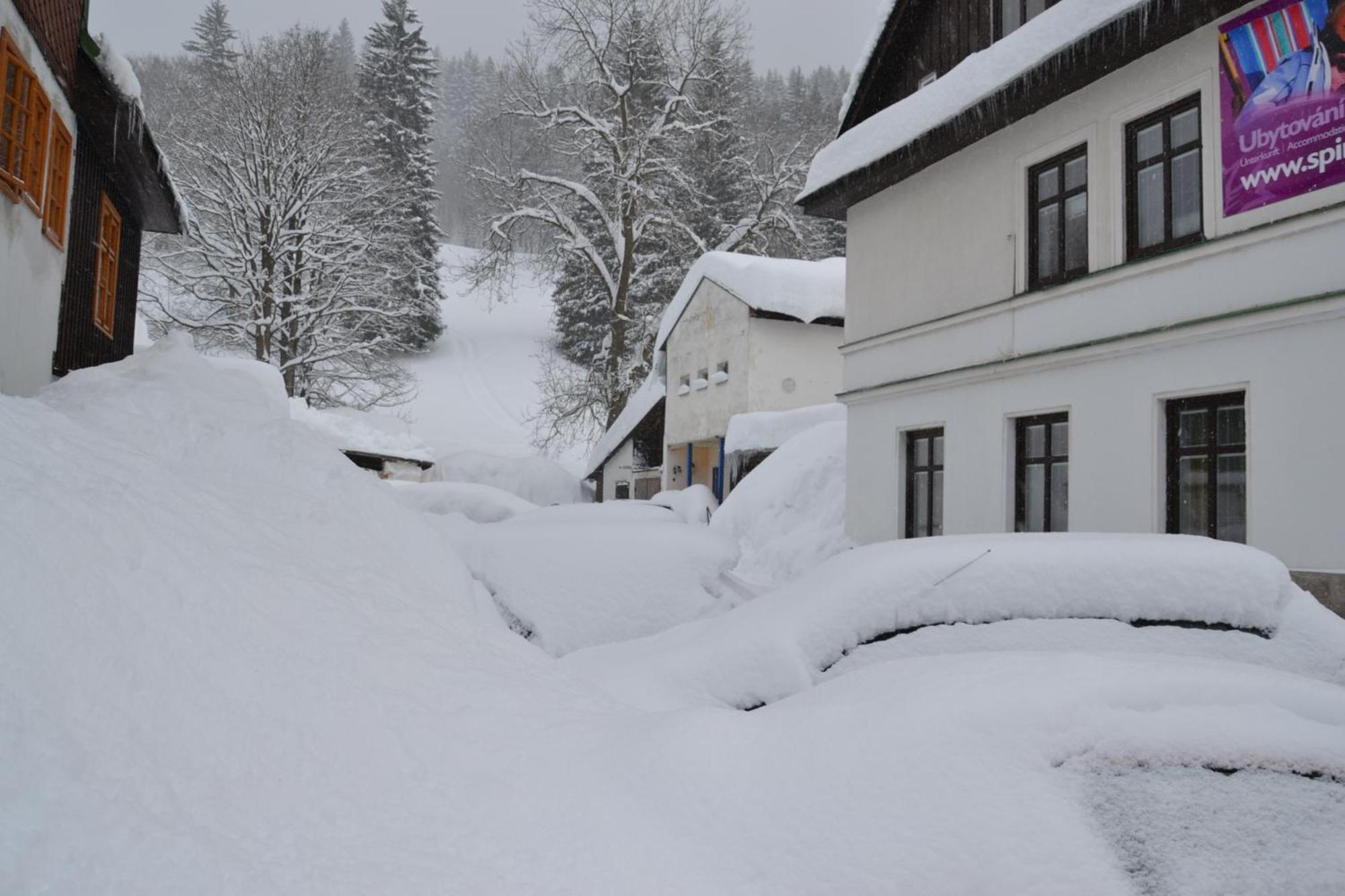 Hostel Fortuna Špindlerŭv Mlýn Exteriör bild