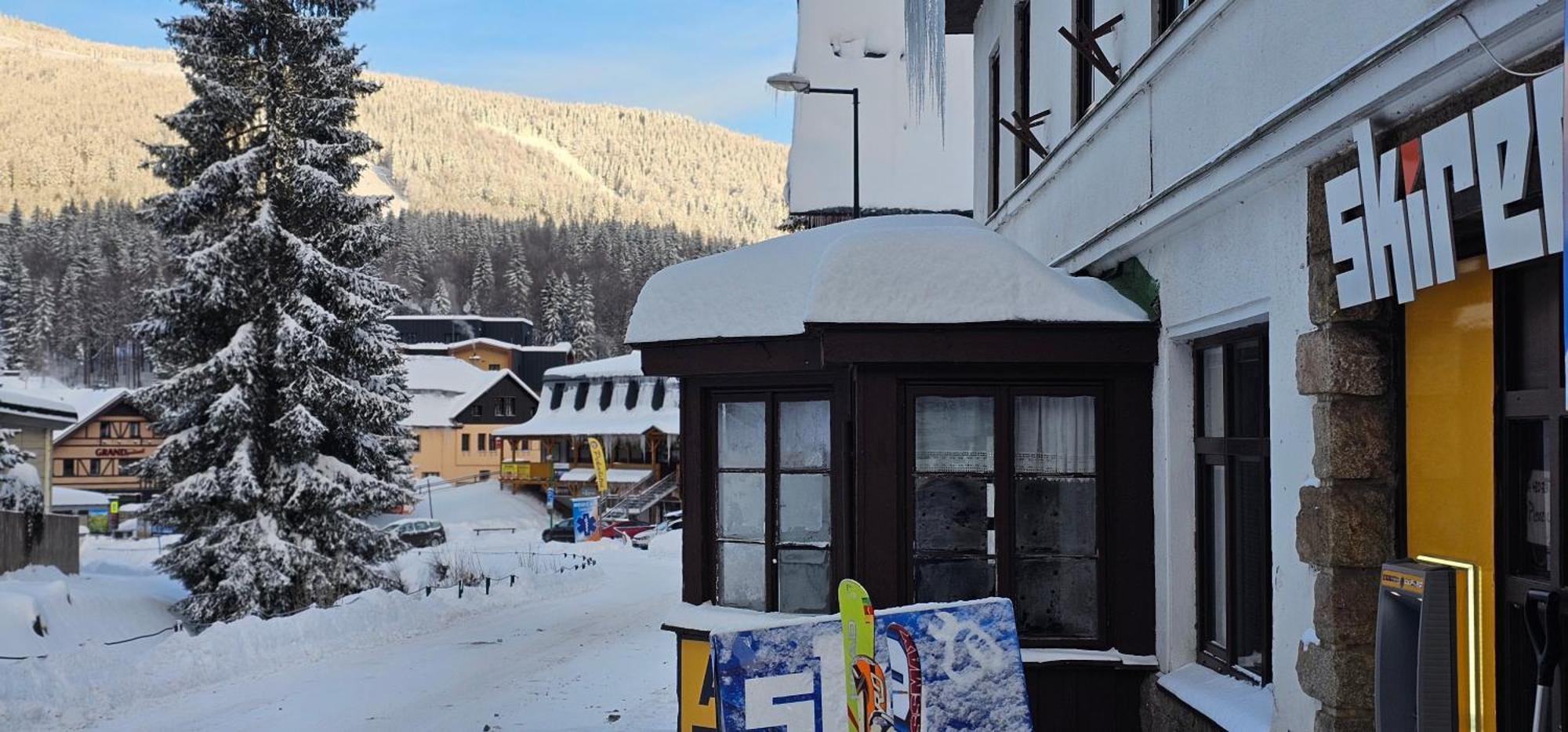 Hostel Fortuna Špindlerŭv Mlýn Exteriör bild