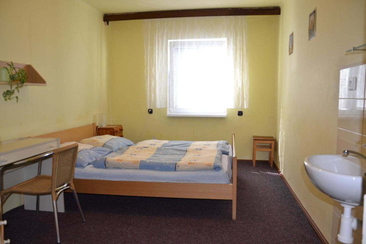 Hostel Fortuna Špindlerŭv Mlýn Rum bild